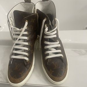 Louis Vuitton Stellar Hi Top Monogram Sneakers Sz 38